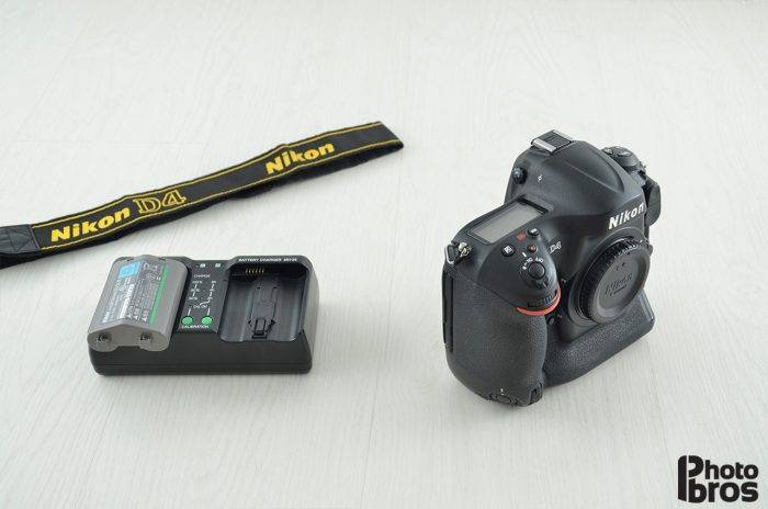Nikon DSLR D4